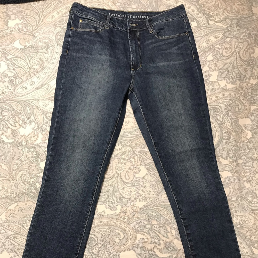 Like new size 30 article of society women’s jeans